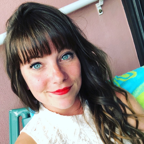 Meet your Posher, Theresa - Picture 1 of 1